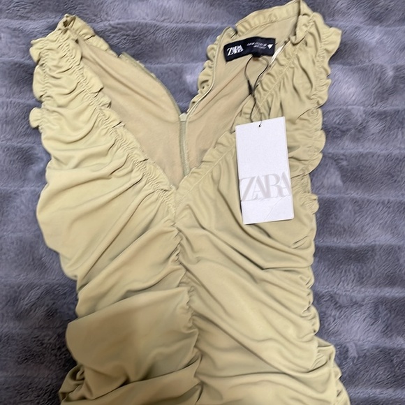 Zara Green Ruffle Dress - Picture 5 of 6